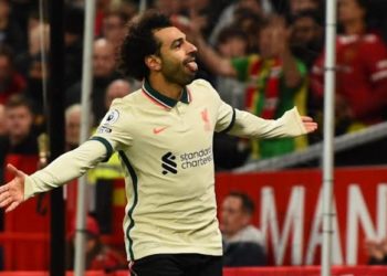 Magoya bayan Man U da na Barcelona sun huce haushi kan kwaca-kwacan su