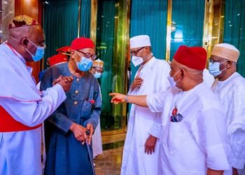 ROƘON A SAKI NNAMDI KANU: Yadda dattawan ƙabilar Igbo su ka faɗi ba nauyi, su ka tashi ba nauyi a gaban Buhari