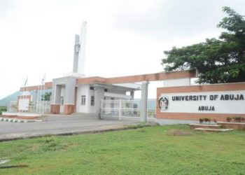 ƳAN BINDIGA SUN DIRA ABUJA: Sun sace farfesa da ƴaƴan sa biyu da wasu ma’aikatan jami’ar Abuja 6