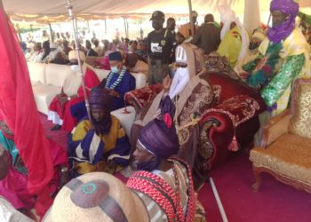 El-Rufai ya rantsar da mika sardar girma ga Sarkin Lere Suleiman Umaru