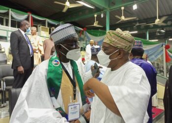 HOTONA: Yadda Ƴan Bakwai ɗin APCn Kano suka tada kura a filin taron gangamin APC a Abuja
