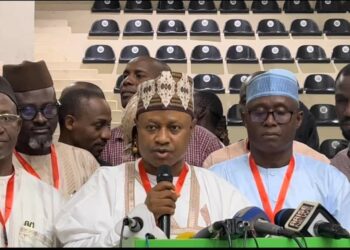 Sanata Uba Sani ya yi wujiwuji da ƴan takarar gwamnan Kaduna, ya lashe zaɓen fidda gwani na APC