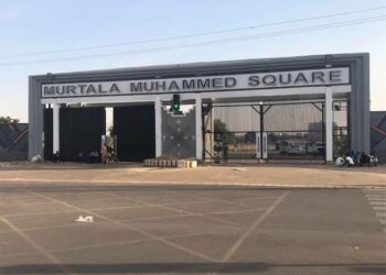 Sallar Idi a Murtala Square, don gwamnati ta ce a biya ba laifi bane, dama ai wurin ba an gina shi don sallar idi bane tun farko, Daga Tanko Ingawa