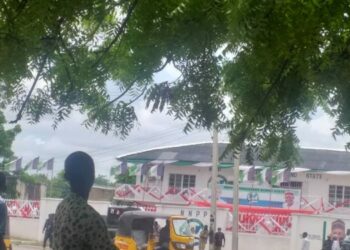 ‘Yan sanda sun garkame ofishin jam’iyyar NNPP na Maiduguri a daidai Kwankwaso zai kawo ziyara jihar