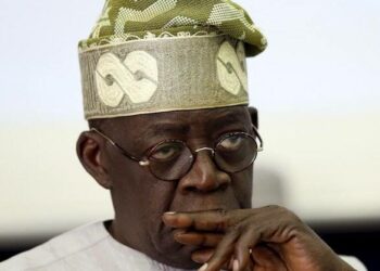 TINUBU YA ƁALLO WA KAN SA RUWA: Gwamnonin APC sun fusata da jerin sunayen dakarun rundunar yaƙin Tinubu 422, sun yi barazanar yi masa zagon-ƙasa