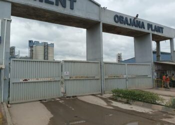 OBAJANA TA DAGULE: Kamfanin Dangote Cement ya ce ‘yan iska da ‘yan bijilanten Gwamantin Kogi sun raunata ma’aikatan kamfanin