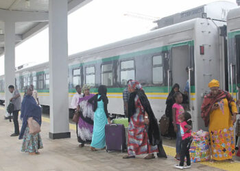 Zirga-Zirgar Jirgin kasan Kaduna-Abuja zai dawo aiki cikin wannan wata, Nuwamba – Gwamnati