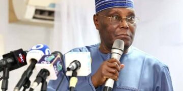 Ni na yi tsayin daka, na hana Obasanjo kwace Legas daga hannun Tinubu a 2003 – Atiku