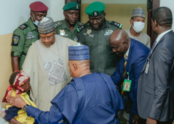 KISAN TUDUN BIRI: Uba Sani ya zama Uba da Uwa ga ya’yan da suka rasa iyaye a sanadiyyar harin