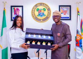 Otedola ya ba da gudummawar Naira biliyan Ɗaya don inganta tsaro a Legas