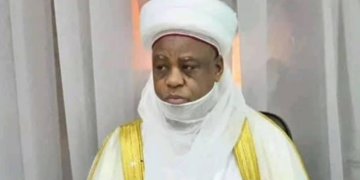 RAHOTON MUSAMMAN: Shugabannin Musulunci sun zare takubban yaƙi da gwamnatin Sokoto, kan ‘shirin ci wa Sultan mutunci’