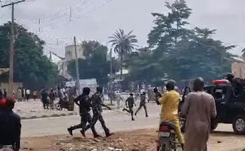ZANGA-ZANGA A RANAR FARKO: An saka dokar hana fia a jihohin Arewa, Yankin kudu kuwa sun zura ido suna shan kallo