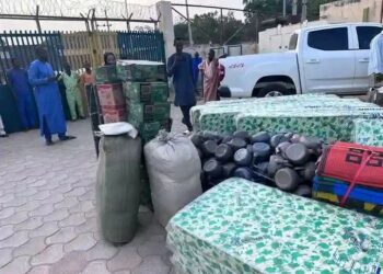 Jarumar finafinan Hausa, A’isha Humaira, ta gwangwaje fursunoni da ke gidan gyaran hali na Kurmawa
