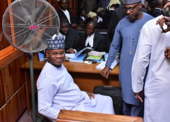 Tsohon gwamnan Kogi ya gurfana a gaban kotu bayan wasan ɓuya da EFCC