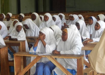 Gwamnatin Kano ta yaba wa kwamitin raba wa ɗaliban jihar Inifom kyauta