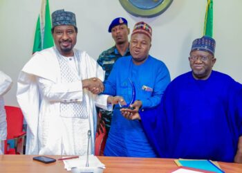 ‘Nuhu Kansila’ na Daɗin Kowa ya jagoranci gidauniyarsu, ya nemi haɗin guiwa da sanata Barau Jibrin