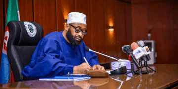 AIKI SAI MAI SHI: Gwamnan Neja ya kaddamar da sabbin cibiyoyin kiwon lafiya 20