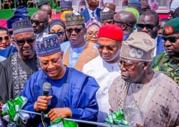 El-Rufai ya kantara ƙarya cewa da ya yi wai ayyukan da ya kafa na ɗora a kai – Uba Sani