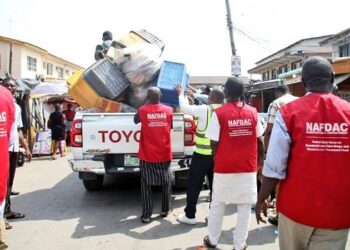 NAFDAC ta rufe wasu shagunan da ƙwace mayukan bilicin a Kano