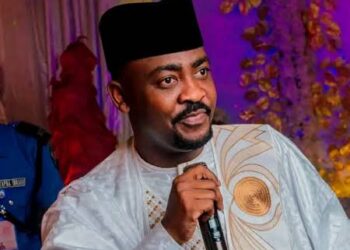 Farfesa Gwarzo ya mallaka wa Alliance Française katafaren gini don ofishinta na dindindin a Kano