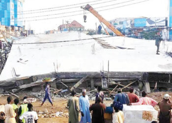 NEMA: Mutane 4 sun rasu, wasu 7 sun jikkata bayan rushewar gini mai hawa uku a Kano