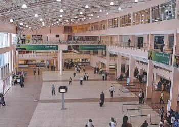 Jami’an EFCC sun kama wani mutum a filin jirgi na Aminu Kano da makudan kudi da bai iya bada bayanan su ba