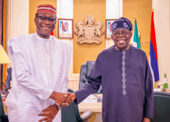 Tinubu ya yi ganawar sirri da na hannun damar Kwankwaso ana tsaka da shaci-faɗin komawarsa APC