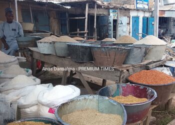 FARASHIN KAYAN MASARUFI: Yadda karyewar farashin kayan abinci ya sa aka fara fito da abinci a Kano