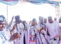 Ƴan Majalisa 12 sun sauya sheƙa zuwa jam’iyyar APC, yayin da gwamna Uba Sani ya Karɓe su a Kaduna