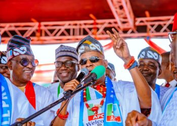 Sauya sheƙa zuwa jam’iyyar APC na nuna raunin jam’iyyun adawa — Shettima