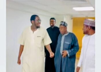 Gwamnatin Kano ta maka Ganduje da ƳaƳansa kotu kan badakalar mallakar tashar Dala