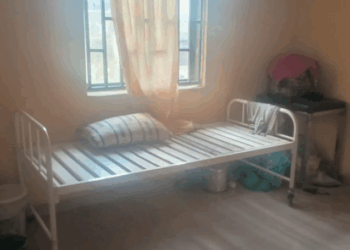 Yadda Gwamnati da jami’anta ke ragargarzar miliyoyin naira zuwa kasashen waje neman magani, yayin da talakawa ke fama da rubabbun asibitoci a Bayelsa