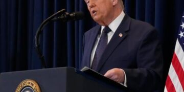 YAKIN AMURKA/ISRA’ILA DA IRAN:  Trump ya bai wa Iran wa’adin sa’o’i 48 ta bude mashigin Hormuz ko ya yi wa tashoshin manta luguden wuta