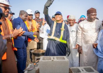 Gwamnatin Kaduna za ta gina sabbin makarantu 102, ta gyara 170 domin rage yaran da ba su zuwa Makaranta – Uba Sani