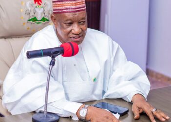 Barazanar tsige mataimakin gwamnan Kano na ƙara ƙarfi bayan watsi da buƙatarsa da kotu ta yi
