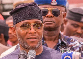 Ɗan Atiku Abubakar ya ajiye muƙaminsa na kwamishina a jihar Adamawa bayan sauyin sheƙar Fintiri zuwa APC