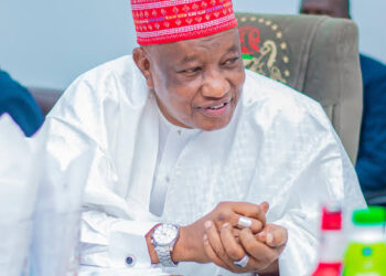 Majalisar Dokokin Kano ta miƙa wa Mataimakin Gwamna takardar tsige shi