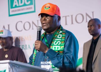 WATA SABUWA: Wani tsagin jam’iyyar ADC a Adamawa ya dakatar da Atiku, Babachir
