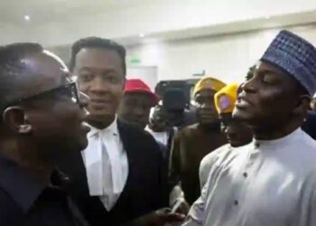 ‘Kai ma kana ɗanɗana irin abinda kuka yi wa wasu a lokacin mulkin Buhari yanzu’ – Shaguɓen Sowore ga Malami a kotu
