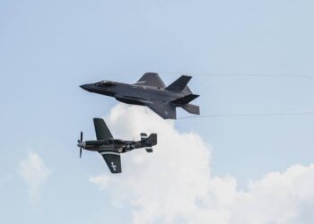 YAƘIN GABAS TA TSAKIYA: Iran ta kakkaɓo jiragen yakin Amurka biyu, tattaunawar tsagaita wuta ta rushe