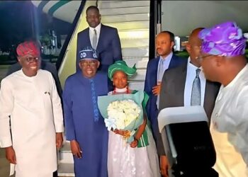 Tinubu ya dawo gida bayan ziyarar aiki a ƙasar waje, zai halarci taron fidda gwani na APC a Legas ranar Asabar