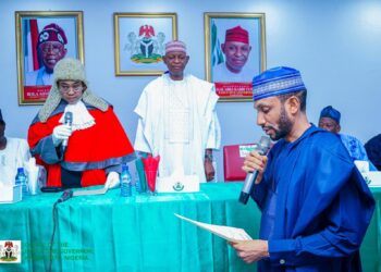 Gwamna Yusuf ya rantsar da Garo a matsayin mataimakin gwamna, ya hore sa da yin aiki don cigaban jama’ar Kano