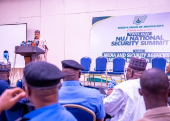 Minista Idris ya yi kira ga kafofin yaɗa labarai da hukumomin tsaro su ƙarfafa haɗin gwiwa domin tabbatar zaman lafiya a ƙasa