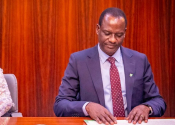 Gwamnatin tarayya ta amince da kashe Naira biliyan 215 wajen sayen motocin masu amfani da gas, Dala miliyan 900 ga fannin noma – Minista