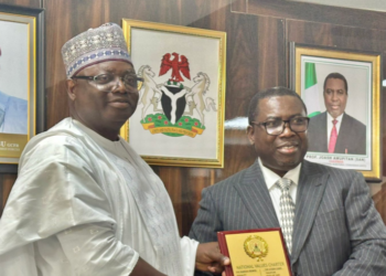 INEC na shirin bai wa al’umma damar sauke katin zaɓe kai tsaye ta shafinta na intanet