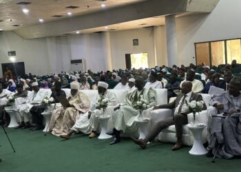 Iya Ruwa Fidda Kai, Kowa tasa ta fishe shi a 2027 – Gargadin gwamnonin APC ga tsarin kawancen Wike na PDP da jam’iyyar