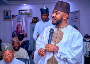RANAR HAUSA: Farfesa Gwarzo ya zama Shugaban Hausawan Turai, yayin da Atiku, Gwamna Abba suka aika sakon taya shi murna