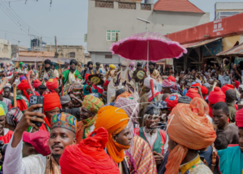 DAMBARWAR MASARAUTAR KANO: Gwamnatin Kano ta dakatar da gudanar da Hawan Daba bayan fitowar tsohon Sarki Bayero daure da damara bisa dawakai