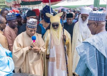 Uba Sani ya ƙara wa sarakunan gargajiya albashi a Kaduna