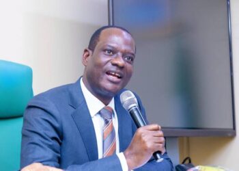 Oyedele ya ce ba za a dawo da tallafin man fetur ko tsarin canjin kuɗaɗe da ake yi da ba